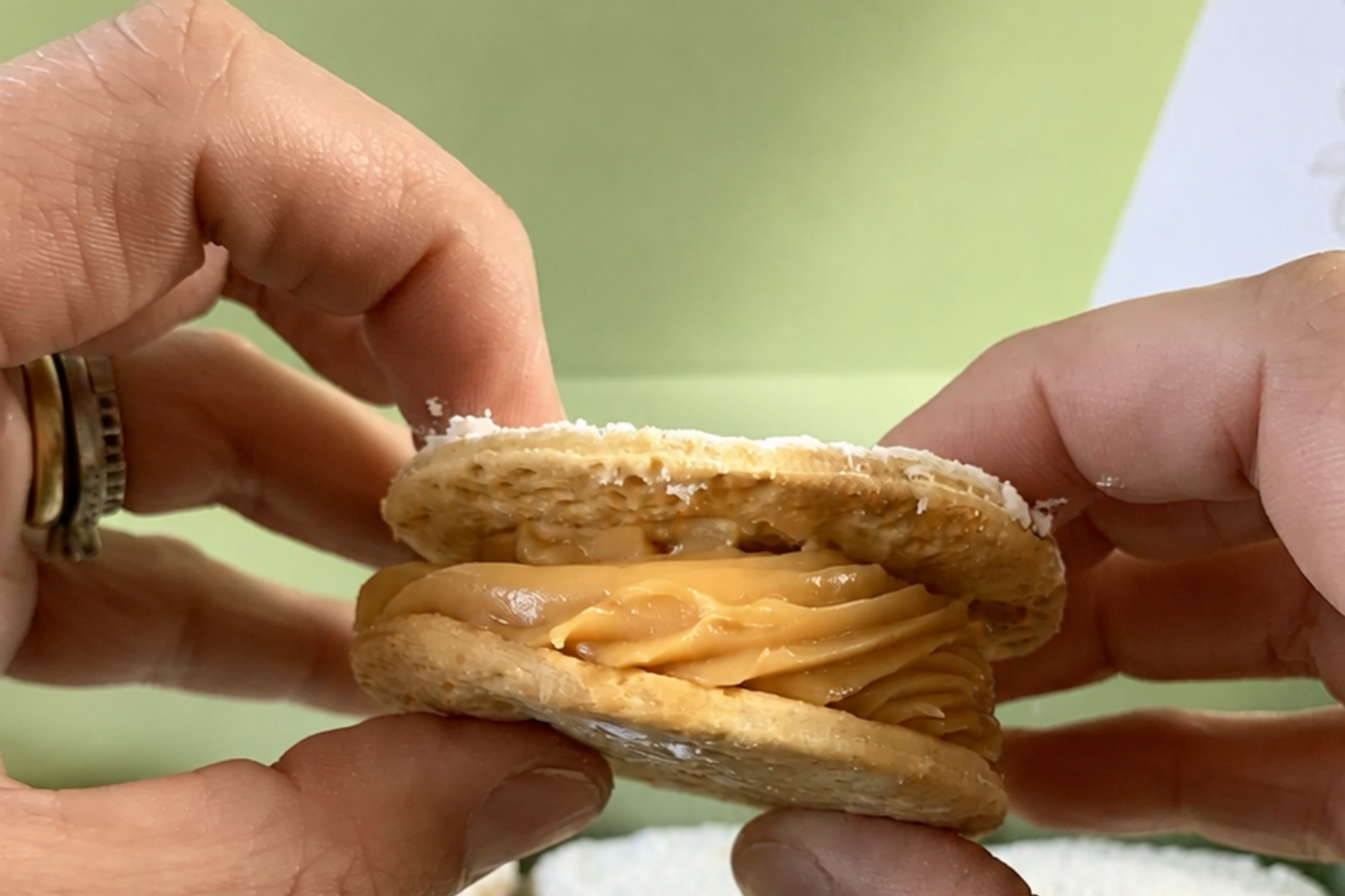 Caja Alfajores Hojarasca
