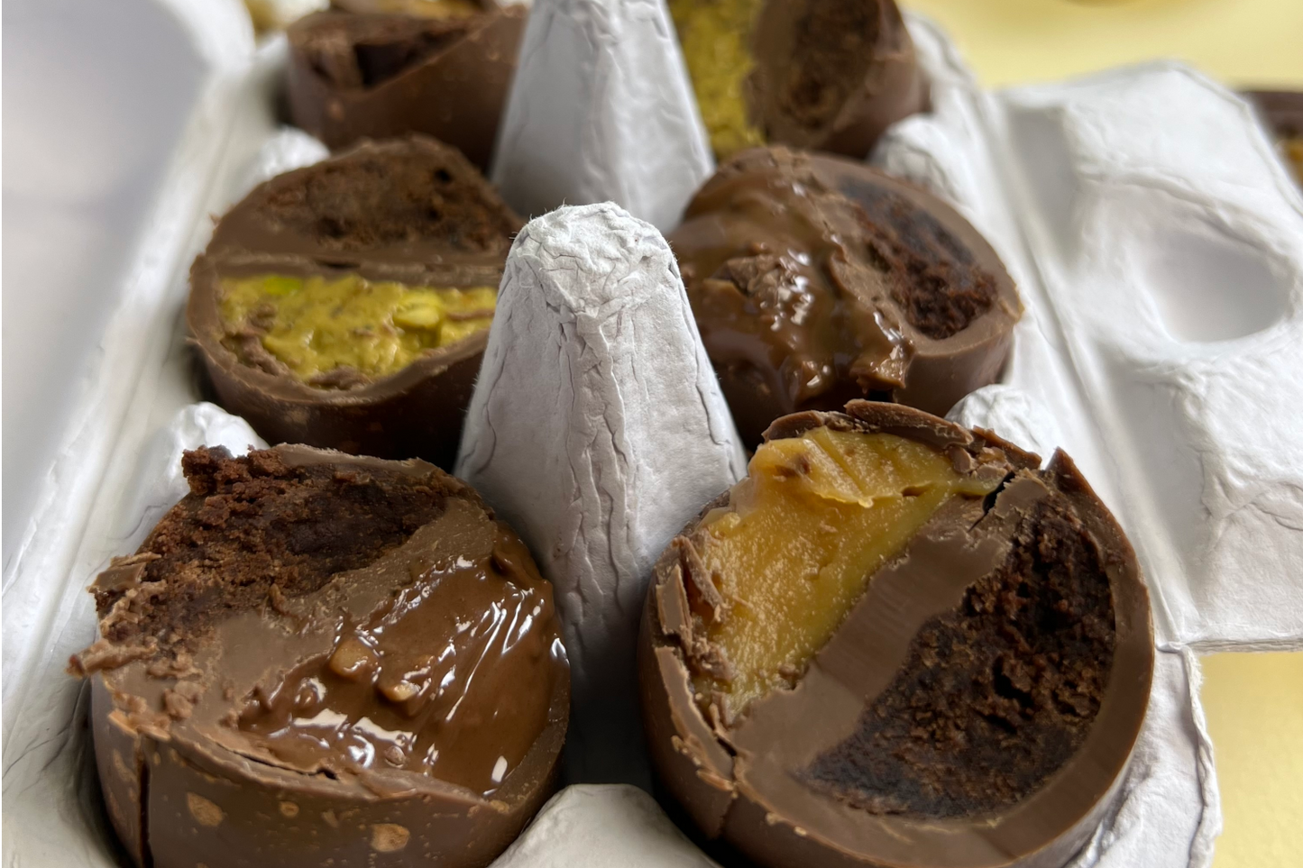 Huevos de chocolate rellenos