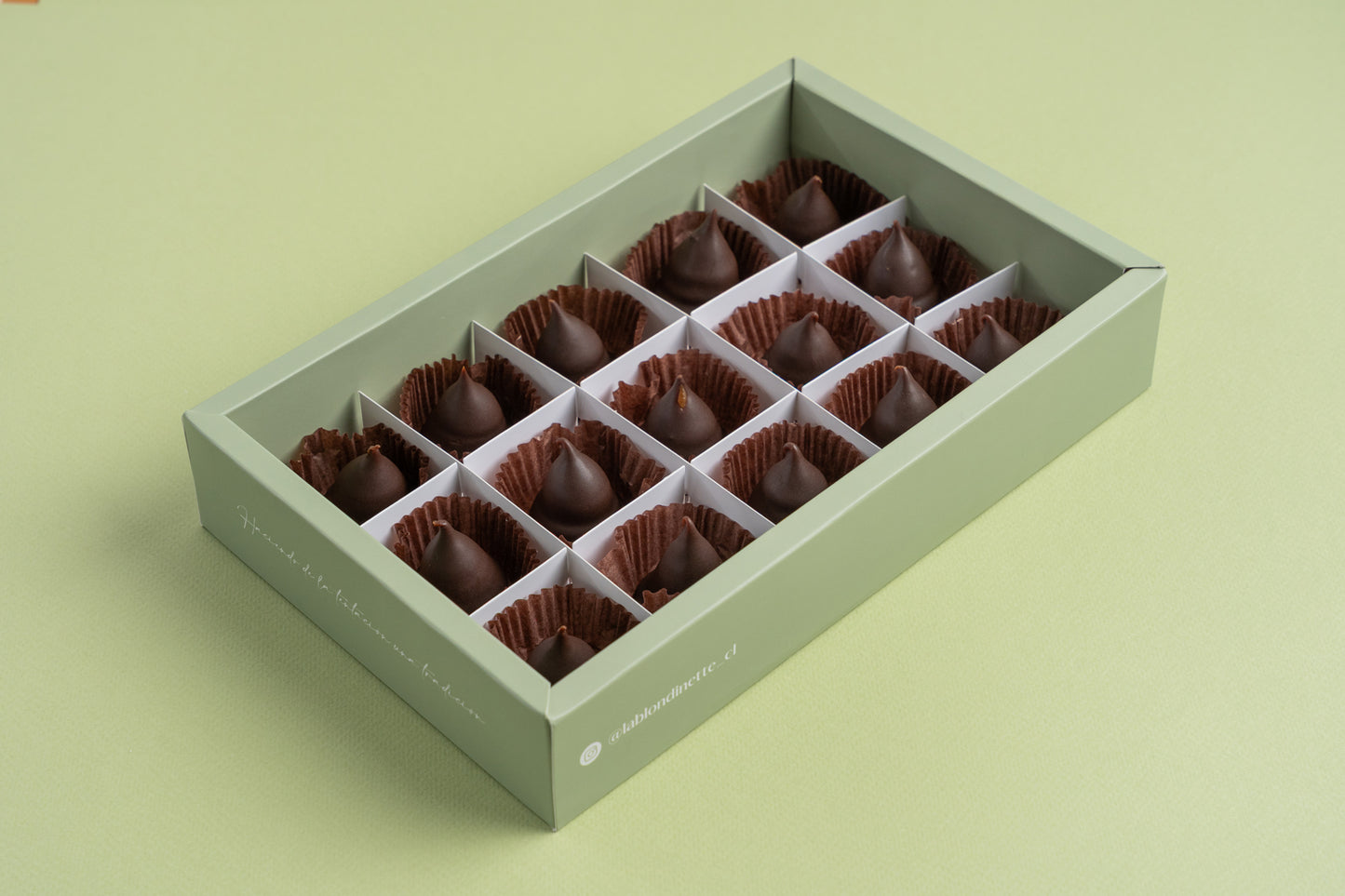 Volcanes de chocolate y dulce de leche